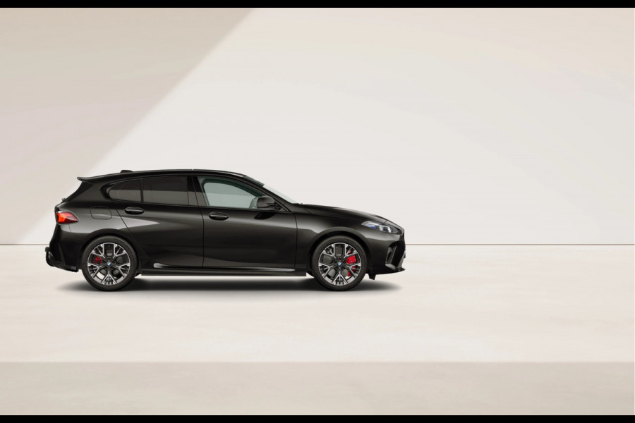 BMW 1-serie 120 M-Sport Pro - Pano - Trekhaak - Premium Pack