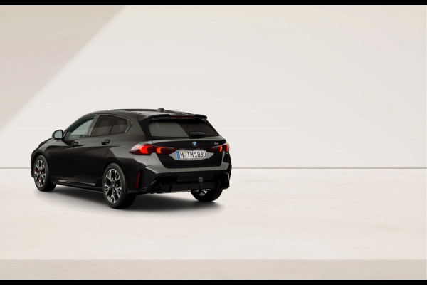 BMW 1-serie 120 M-Sport Pro - Pano - Trekhaak - Premium Pack