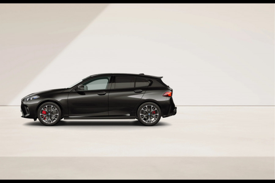 BMW 1-serie 120 M-Sport Pro - Pano - Trekhaak - Premium Pack