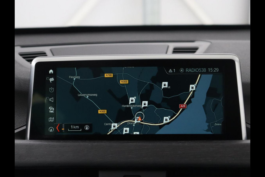 BMW X1 xDrive20i High Executive | Trekhaak | LED | Stoelverwarming | Keyless | Camera |