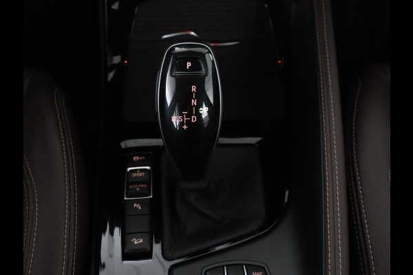 BMW X1 xDrive20i High Executive | Trekhaak | LED | Stoelverwarming | Keyless | Camera |