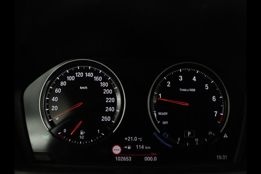 BMW X1 xDrive20i High Executive | Trekhaak | LED | Stoelverwarming | Keyless | Camera |