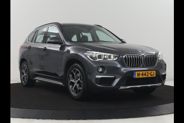 BMW X1 xDrive20i High Executive | Trekhaak | LED | Stoelverwarming | Keyless | Camera |