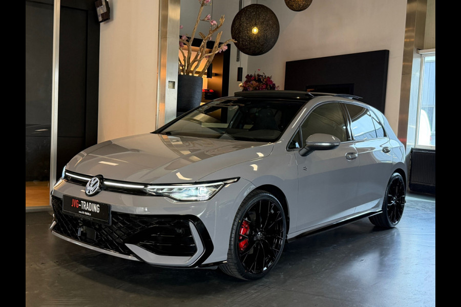 Volkswagen Golf 8.5 1.5 eTSI R-Line Facelift Panorama Camera Nardo