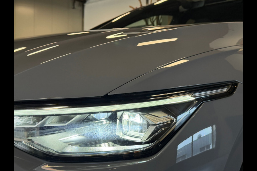 Volkswagen Golf 8.5 1.5 eTSI R-Line Facelift Panorama Camera Nardo