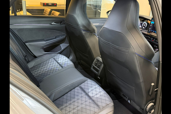 Volkswagen Golf 8.5 1.5 eTSI R-Line Facelift Panorama Camera Nardo