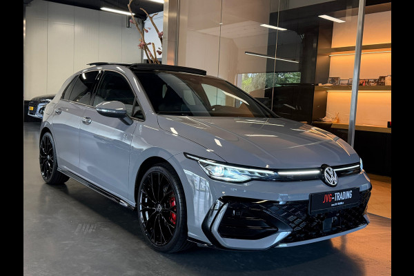 Volkswagen Golf 8.5 1.5 eTSI R-Line Facelift Panorama Camera Nardo