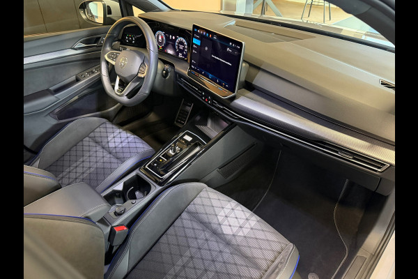 Volkswagen Golf 8.5 1.5 eTSI R-Line Facelift Panorama Camera Nardo