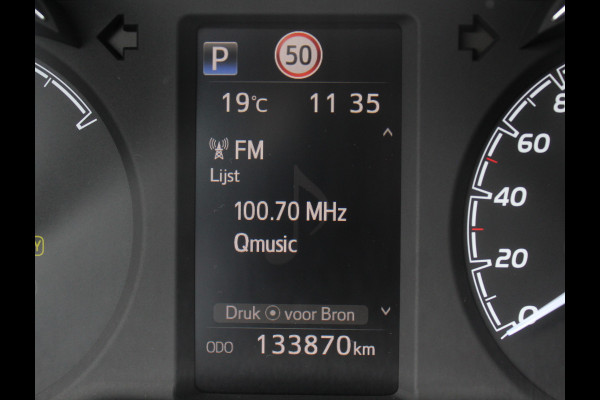 Toyota Yaris 1.5 Hybrid Bi-Tone Plus CLIMATE | LMV16 | AFNBTREKHAAK | CRUISE | LED | NAVI | CAMERA | PANODAK
