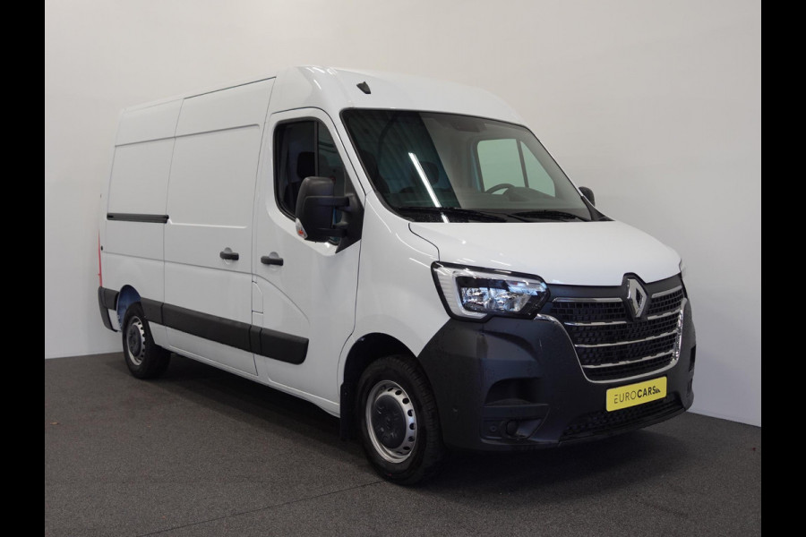 Renault Master T33 2.3 dCi 135PK L2H2 BPM VRIJ! Airco Cruise control Parkeersensoren Navigatie Trekhaak