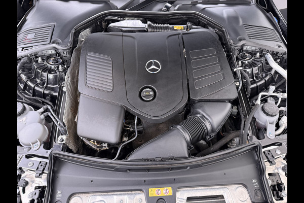 Mercedes-Benz C-Klasse 300e AMG // SoH 99% // Trekhaak // Memory // 360 Camera // Keyless // Elek. Achterklep // Digital Light // Privacy Glass // Carp