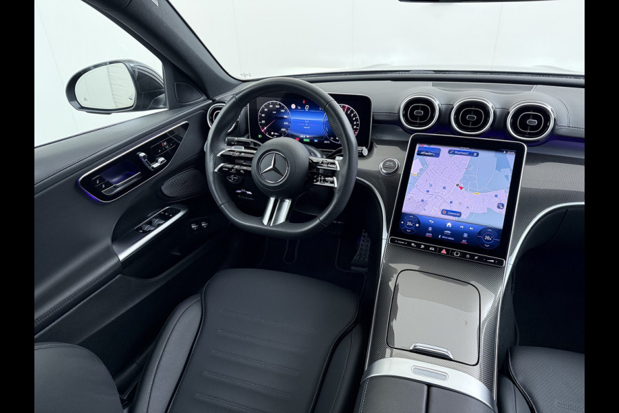 Mercedes-Benz C-Klasse 300e AMG // SoH 99% // Trekhaak // Memory // 360 Camera // Keyless // Elek. Achterklep // Digital Light // Privacy Glass // Carp