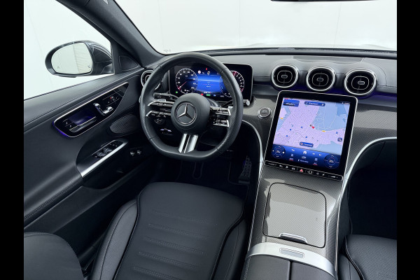 Mercedes-Benz C-Klasse 300e AMG // SoH 99% // Trekhaak // Memory // 360 Camera // Keyless // Elek. Achterklep // Digital Light // Privacy Glass // Carp