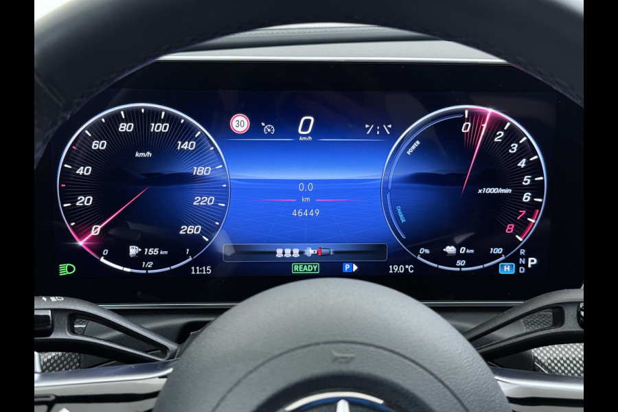 Mercedes-Benz C-Klasse 300e AMG // SoH 99% // Trekhaak // Memory // 360 Camera // Keyless // Elek. Achterklep // Digital Light // Privacy Glass // Carp