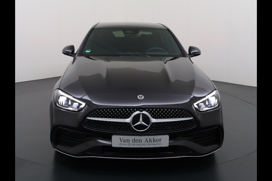 Mercedes-Benz C-Klasse 300e AMG // SoH 99% // Trekhaak // Memory // 360 Camera // Keyless // Elek. Achterklep // Digital Light // Privacy Glass // Carp