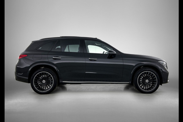 Mercedes-Benz GLC 300 e 4MATIC AMG Plug-In Hybride AMG Line | Night Pakket | Panorama Schuif-Kanteldak | Distronic | Parkeerpakket met 360°-camera. Inclusief 24 maanden Mercedes-Benz Certified garantie voor Europa.