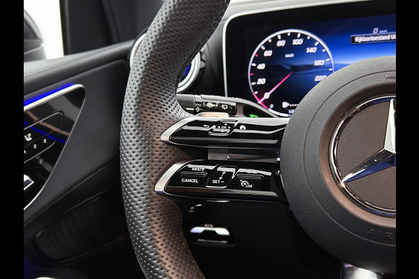 Mercedes-Benz GLC 300 e 4MATIC AMG Plug-In Hybride AMG Line | Night Pakket | Panorama Schuif-Kanteldak | Distronic | Parkeerpakket met 360°-camera. Inclusief 24 maanden Mercedes-Benz Certified garantie voor Europa.