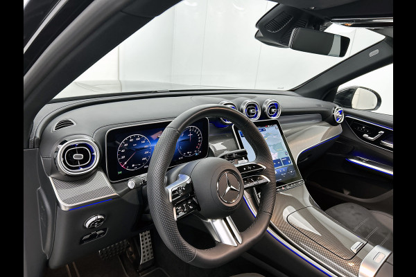 Mercedes-Benz GLC 300 e 4MATIC AMG Plug-In Hybride AMG Line | Night Pakket | Panorama Schuif-Kanteldak | Distronic | Parkeerpakket met 360°-camera. Inclusief 24 maanden Mercedes-Benz Certified garantie voor Europa.