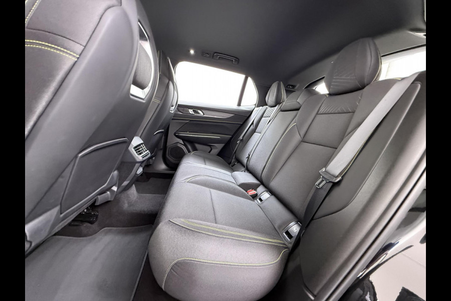 Lynk & Co 01 1.5 Core VAN: 36.900,- VOOR: 33.330,- UW HERFSTVOORDEEL: 3.570,- NIEUW MODEL! | FABRIEKSGARANTIE T/M 2030! | CAMERA| STOELVERWARMING