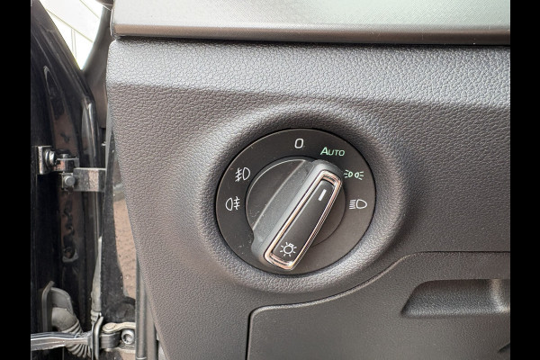 Škoda Kamiq 1.0 TSi DSG 110pk Business Edition NAVI/CARPLAY/VIRTUAL/CLIMA/CRUISE/PDC/STOELVERWARMING