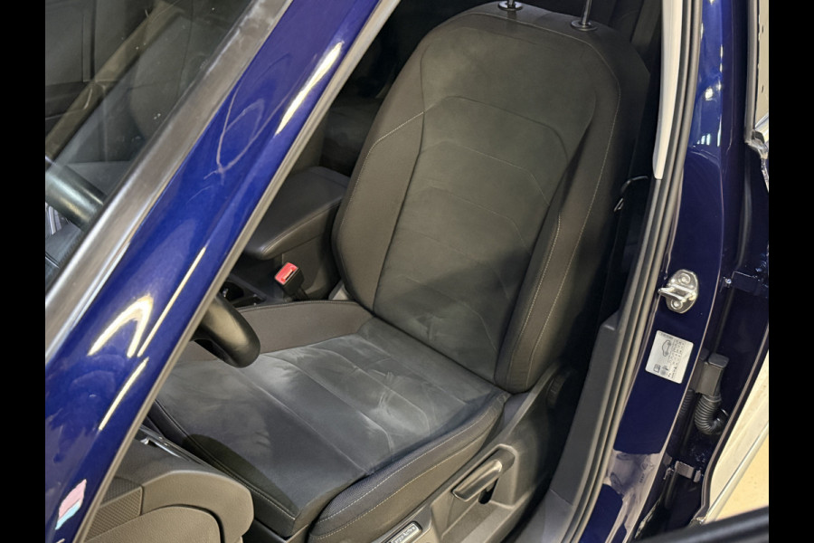 Volkswagen Tiguan Allspace 1.5 TSI Life Business 7p. | Massagestoel | Trekhaak | Camera | Stoel/Stuurverwarming | Carplay | Adaptive cruise