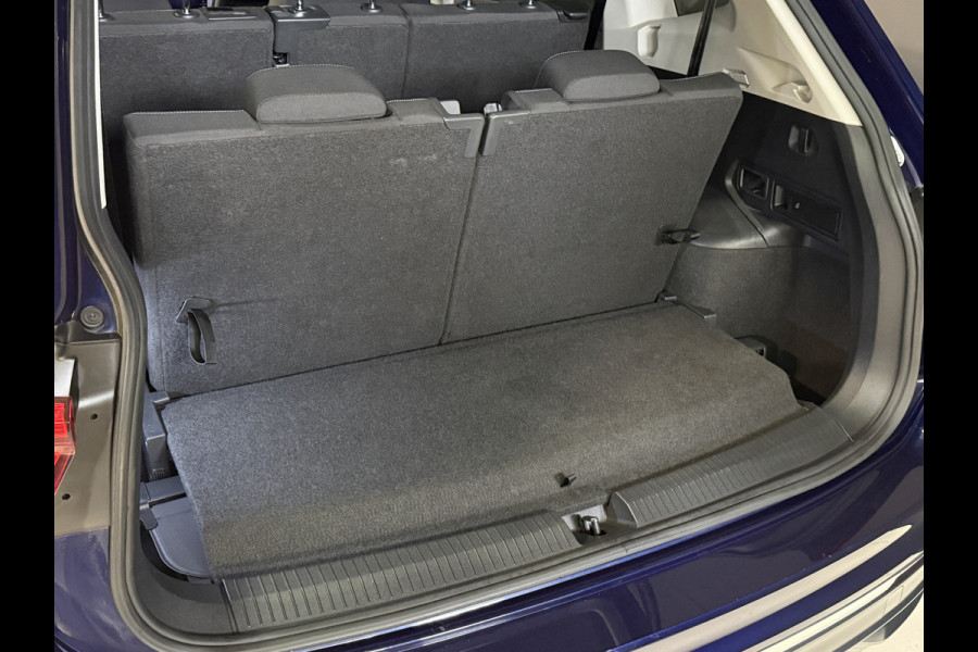 Volkswagen Tiguan Allspace 1.5 TSI Life Business 7p. | Massagestoel | Trekhaak | Camera | Stoel/Stuurverwarming | Carplay | Adaptive cruise