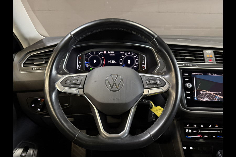 Volkswagen Tiguan Allspace 1.5 TSI Life Business 7p. | Massagestoel | Trekhaak | Camera | Stoel/Stuurverwarming | Carplay | Adaptive cruise