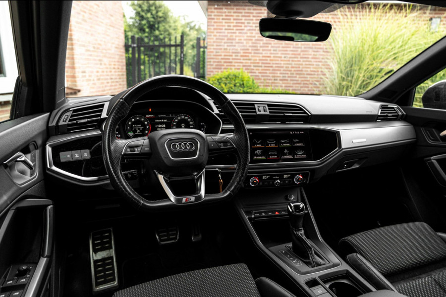 Audi Q3 Sportback 45 TFSI e S Edition 245 PK 3x S-Line SONOS ACC Camera 21'' ABT RSQ3