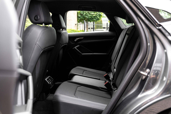 Audi Q3 Sportback 45 TFSI e S Edition 245 PK 3x S-Line SONOS ACC Camera 21'' ABT RSQ3