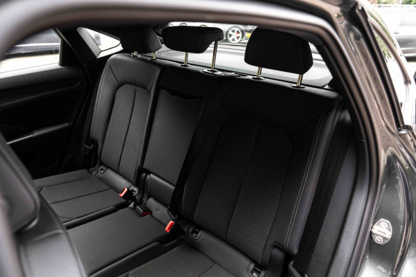 Audi Q3 Sportback 45 TFSI e S Edition 245 PK 3x S-Line SONOS ACC Camera 21'' ABT RSQ3