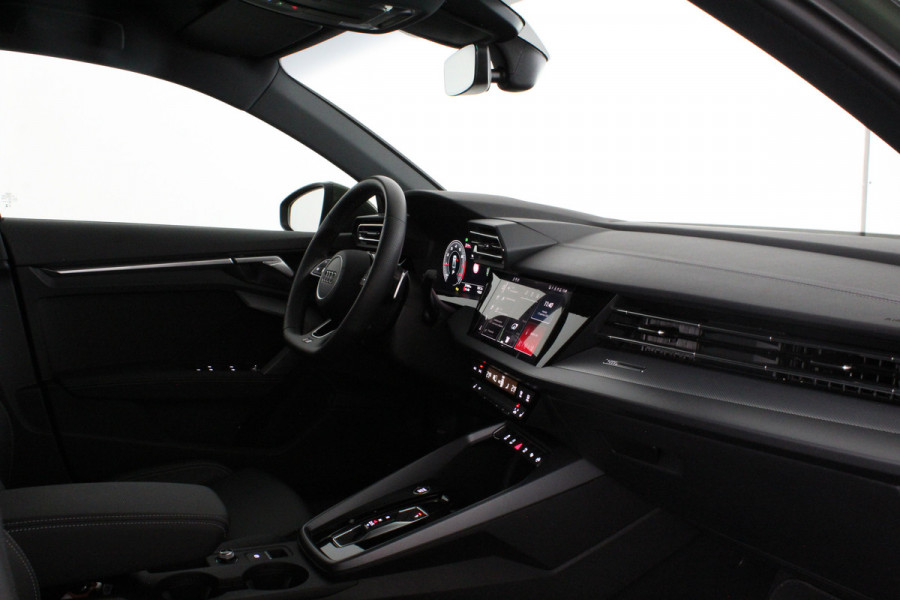 Audi A3 Limousine 30TFSI MHEV S line Sport Edition > District Green/Leer/Full S line/18inch/ACC...