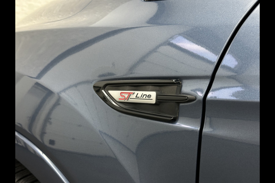 Ford Kuga 1.5 EcoBoost 150PK ST Line | Panorama | Trekhaak 2000kg Trekgewicht! | Navigatie | Carplay | Climate Control | Verwarmde Voorruit | Cruise Control | 18 inch | Getint Glas | Keyless-Start |