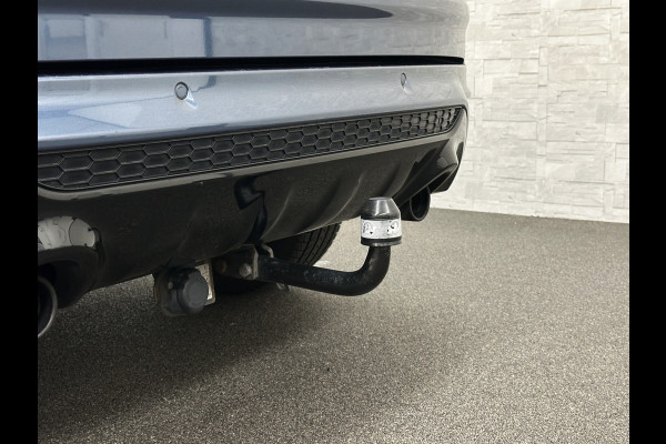 Ford Kuga 1.5 EcoBoost 150PK ST Line | Panorama | Trekhaak 2000kg Trekgewicht! | Navigatie | Carplay | Climate Control | Verwarmde Voorruit | Cruise Control | 18 inch | Getint Glas | Keyless-Start |