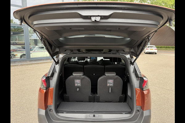 Peugeot 5008 GT HYBRID VAN:33.900,- VOOR:29.877,- UW HERFSTVOORDEEL: 4.023,- | 7 PER. | ADAPT. CRUISE CONTROL | RIJKLAARPRIJS INCL. 12 MND BOVAG GARANTIE|