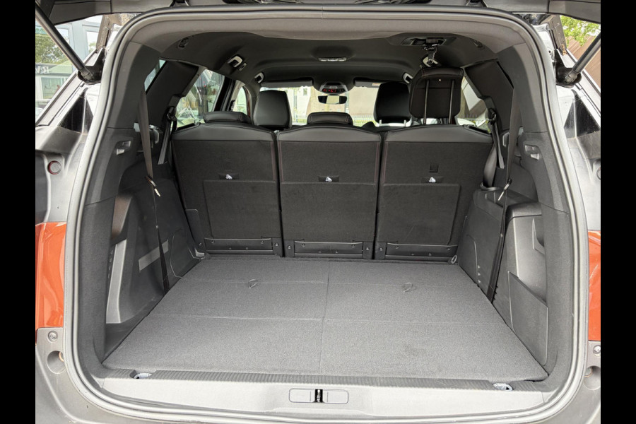 Peugeot 5008 GT HYBRID VAN:33.900,- VOOR:29.877,- UW HERFSTVOORDEEL: 4.023,- | 7 PER. | ADAPT. CRUISE CONTROL | RIJKLAARPRIJS INCL. 12 MND BOVAG GARANTIE|