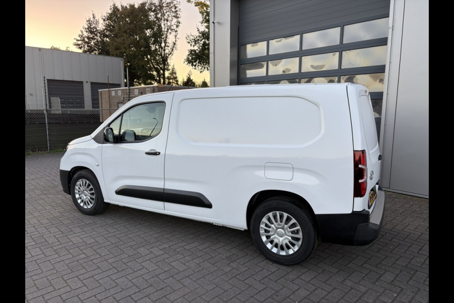 Toyota PROACE CITY Electric 50 kWh Long | 3-pers | Camera | Carplay