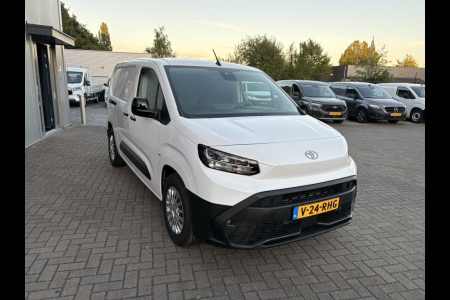 Toyota PROACE CITY Electric 50 kWh Long | 3-pers | Camera | Carplay