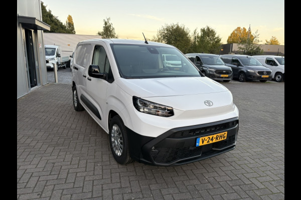 Toyota PROACE CITY Electric 50 kWh Long | 3-pers | Camera | Carplay