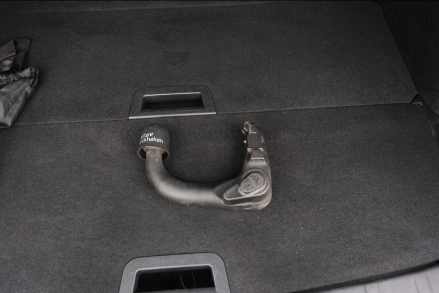 Nissan QASHQAI 1.3 DIG-T Tekna + |PANORAMADAK| Leder/Bose/19" LMV/AFN. Trekhaak