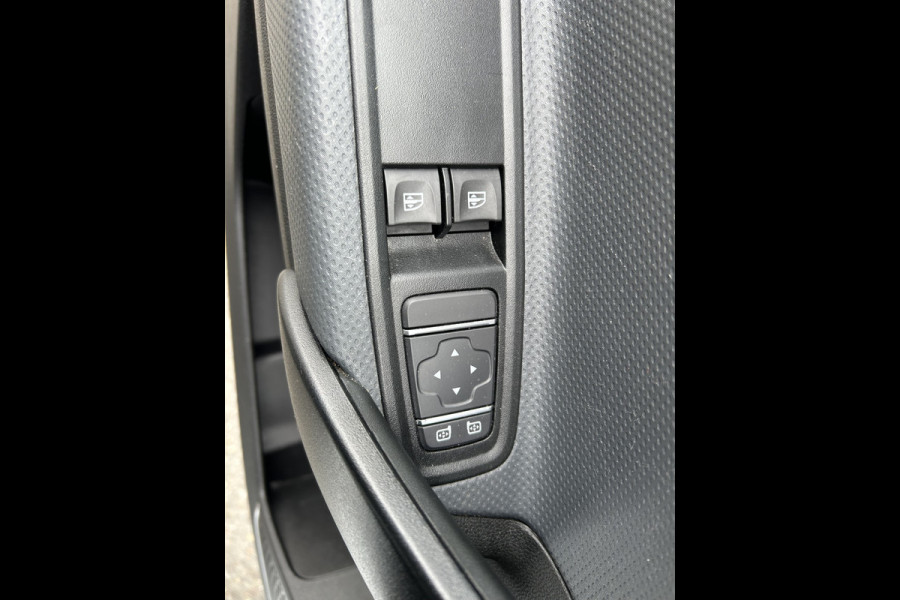 Mercedes-Benz Citan 110 CDI L1 PRO / 3 Zits / Automaat / MBUX / Camera / Carplay / Cruise control / Airco / LMV
