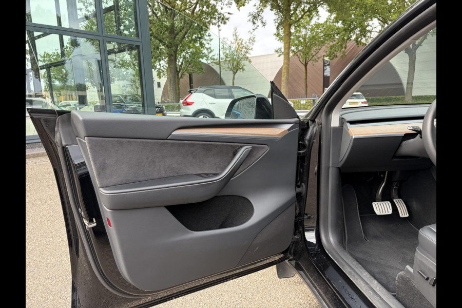 Tesla Model Y Performance AWD 75 kWh VAN 41.900:,- VOOR:39.877,- UW HERFSTVOORDEEL: 2.023,- | SOH 92% RIJKLAAR GELEVERD | TESLA FABRIEKSGARANTIE TOT 5-2027 OF 80.000 | TESLA GARANTIE ACCU + AANDRIJFLIJN T/M 05-2031/ 192.000KM|