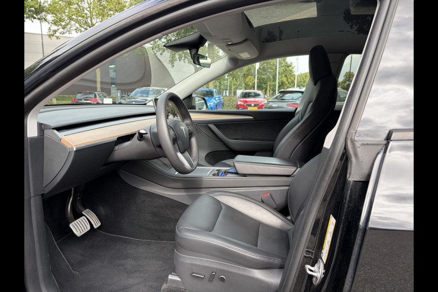 Tesla Model Y Performance AWD 75 kWh VAN 41.900:,- VOOR:39.877,- UW HERFSTVOORDEEL: 2.023,- | SOH 92% RIJKLAAR GELEVERD | TESLA FABRIEKSGARANTIE TOT 5-2027 OF 80.000 | TESLA GARANTIE ACCU + AANDRIJFLIJN T/M 05-2031/ 192.000KM|