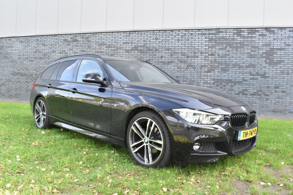 BMW 3 Serie Touring 320i Pano Automaat Leer Navi