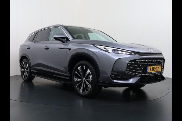 MG MG HS PHEV 1.5 Luxury VAN: € 39.900- VOOR: € 33.330,- UW HERFSTVOORDEEL: € 6.470| PLUG-IN HYBRIDE | 272 PK | NIEUWE AUTO | >1.000 KM TOTAAL BEREIK | 1E REGISTRATIE 03-2026 | 360° CAMERA | ELEKTRISCHE ACHTERKLEP | 7 JAAR MG GARANTIE T/M 2033 | APPLE CARPLAY | ANDROID AUTO | S