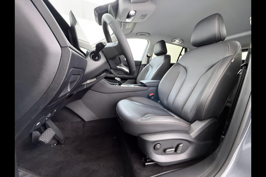 MG MG HS PHEV 1.5 Luxury VAN: € 39.900- VOOR: € 33.330,- UW HERFSTVOORDEEL: € 6.470| PLUG-IN HYBRIDE | 272 PK | NIEUWE AUTO | >1.000 KM TOTAAL BEREIK | 1E REGISTRATIE 03-2026 | 360° CAMERA | ELEKTRISCHE ACHTERKLEP | 7 JAAR MG GARANTIE T/M 2033 | APPLE CARPLAY | ANDROID AUTO | S