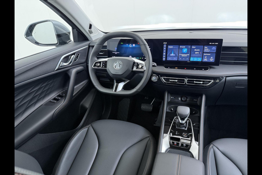 MG MG HS PHEV 1.5 Luxury VAN: € 39.900- VOOR: € 33.330,- UW HERFSTVOORDEEL: € 6.470| PLUG-IN HYBRIDE | 272 PK | NIEUWE AUTO | >1.000 KM TOTAAL BEREIK | 1E REGISTRATIE 03-2026 | 360° CAMERA | ELEKTRISCHE ACHTERKLEP | 7 JAAR MG GARANTIE T/M 2033 | APPLE CARPLAY | ANDROID AUTO | S