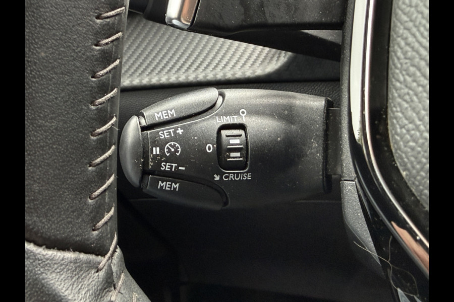 Peugeot 2008 1.2 PureTech Allure | Camera | Carplay | Stoelverwarming