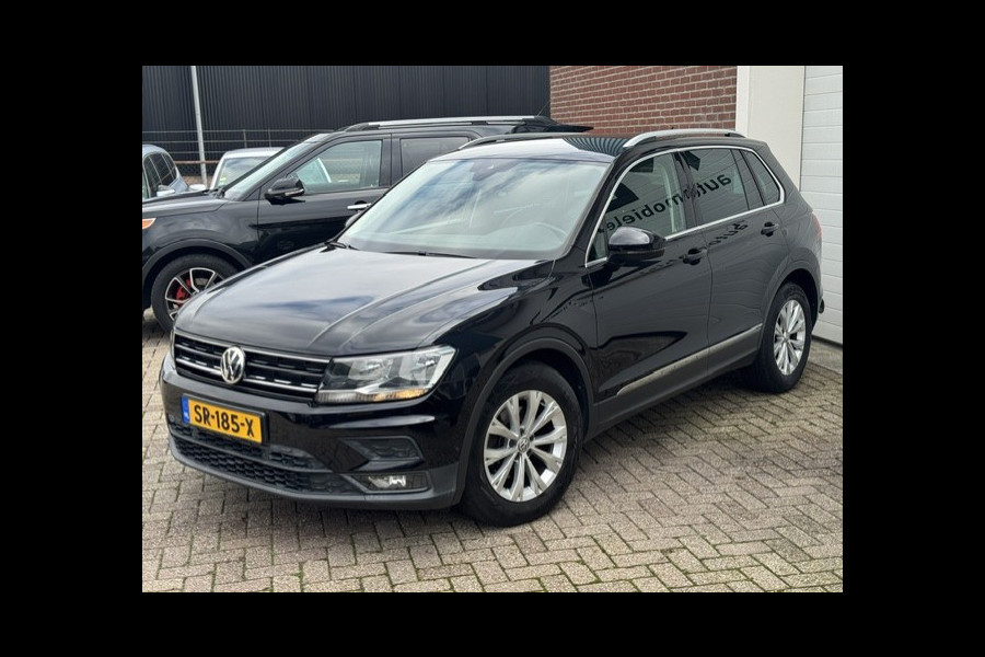 Volkswagen Tiguan 1.4 TSI ACT Business-Trekhaak-DealerOnderHouden-Leder-Carplay-Camera-Stoelverwarming-Climate-Cruise-NAP