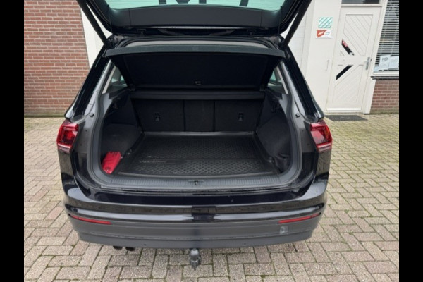 Volkswagen Tiguan 1.4 TSI ACT Business-Trekhaak-DealerOnderHouden-Leder-Carplay-Camera-Stoelverwarming-Climate-Cruise-NAP