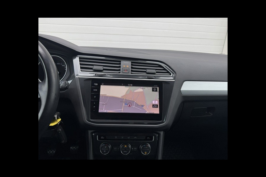 Volkswagen Tiguan 1.4 TSI ACT Business-Trekhaak-DealerOnderHouden-Leder-Carplay-Camera-Stoelverwarming-Climate-Cruise-NAP